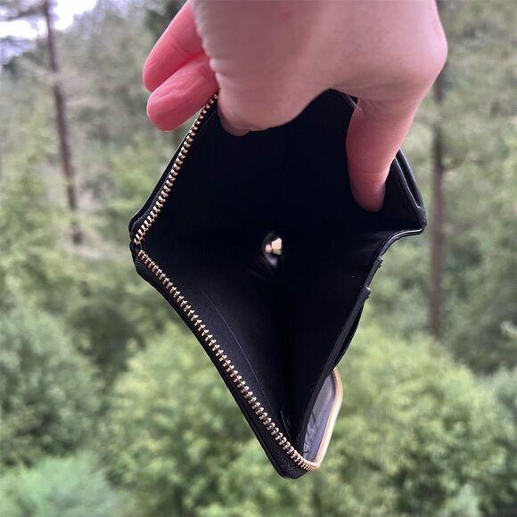 COACH Medium Black Pebble Leather Wallet w Gold Hardware AUTHENTIC - Picture 4 of 9